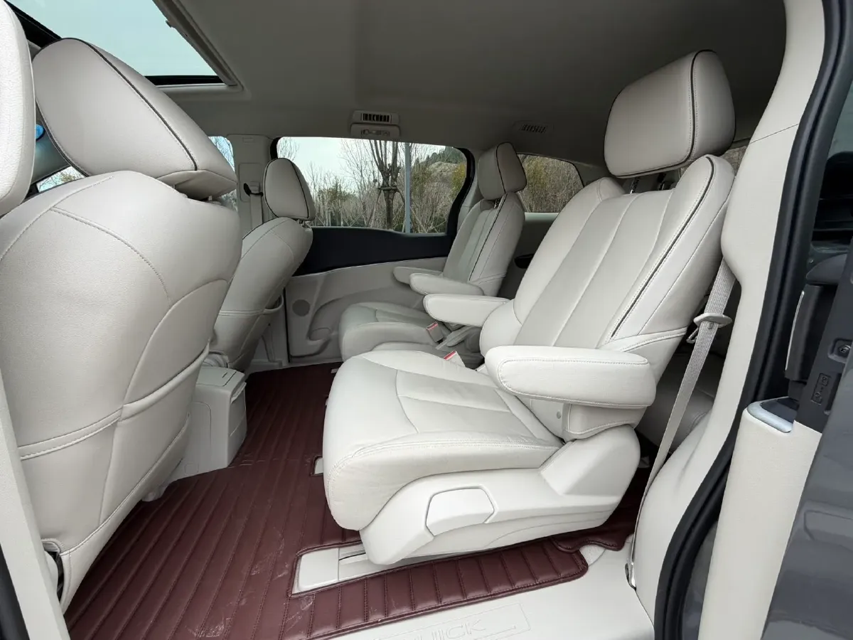 2021 Buick GL8 2.0T 237HP L4 9AT,autocango,china used car exporter,china ev exporter,chinese used car exporter,chinese used ev exporter