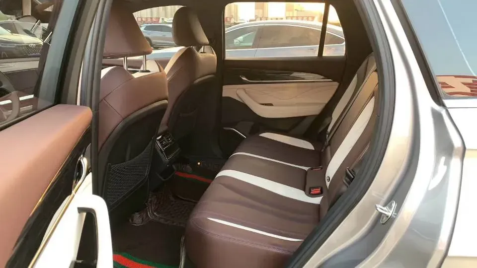 2021 Geely Monjaro 2.0T 218HP L4 7DCT,autocango,china used car exporter,china ev exporter,chinese used car exporter,chinese used ev exporter