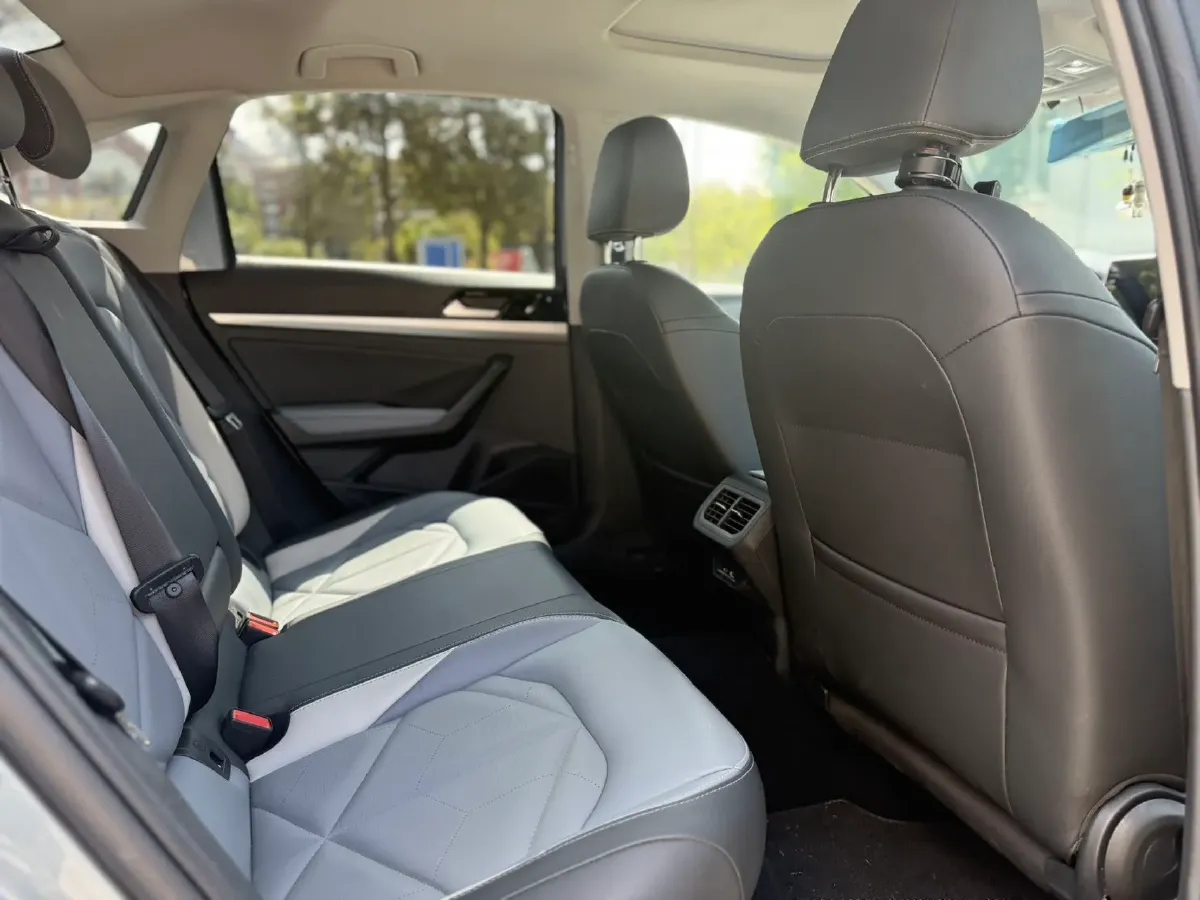 2023 Volkswagen Lavida 1.4T 150HP L4 7DCT,autocango,china used car exporter,china ev exporter,chinese used car exporter,chinese used ev exporter