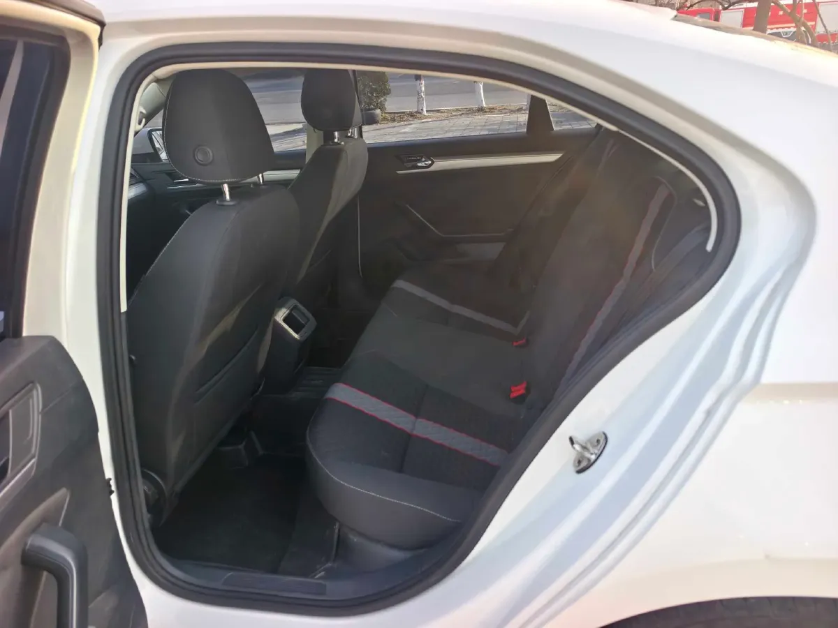 2019 Volkswagen T-Cross 1.4T 150HP L4 7DCT,autocango,china used car exporter,china ev exporter,chinese used car exporter,chinese used ev exporter