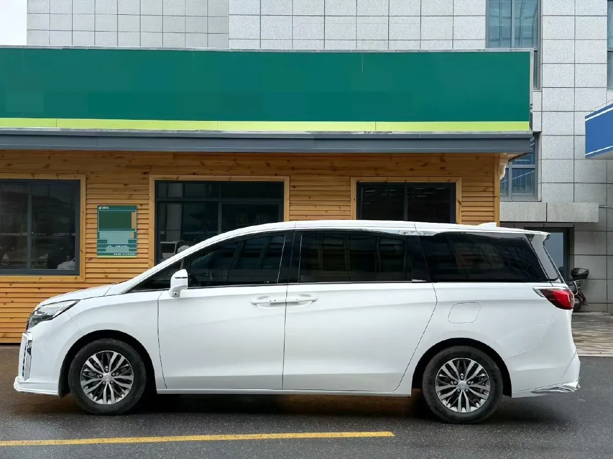 2021 Buick GL8 2.0T 237HP L4 9AT,autocango,china used car exporter,china ev exporter,chinese used car exporter,chinese used ev exporter