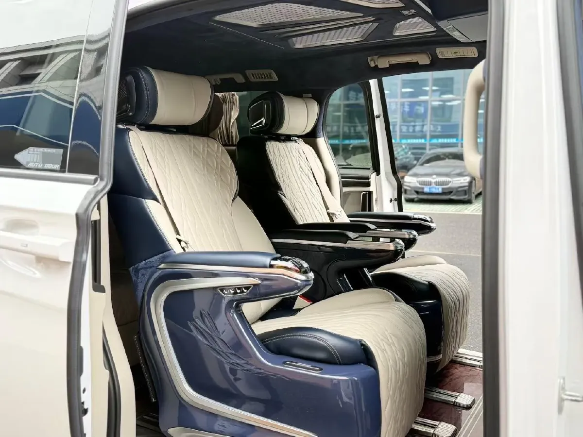 2021 Buick GL8 2.0T 237HP L4 9AT,autocango,china used car exporter,china ev exporter,chinese used car exporter,chinese used ev exporter