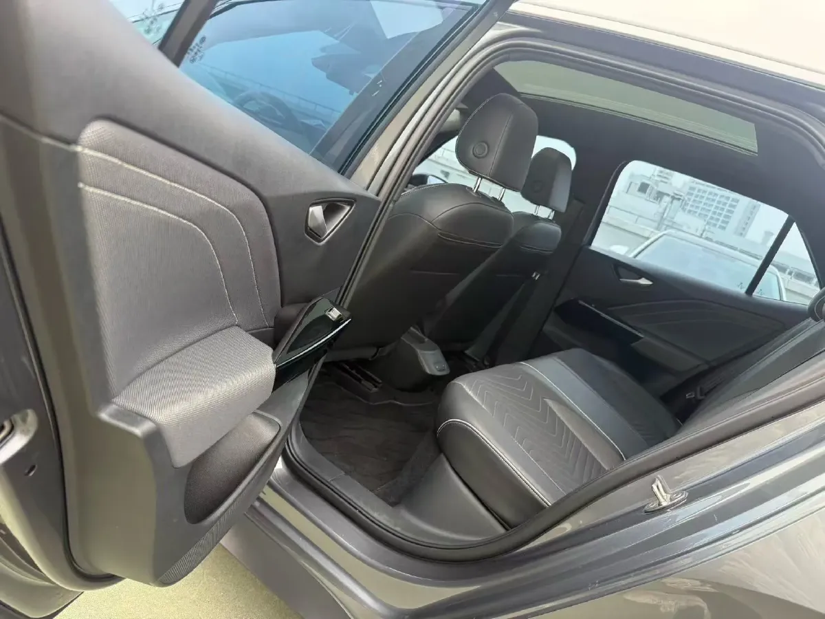 2024 Volkswagen ID.3 BEV 52.8KWH,autocango,china used car exporter,china ev exporter,chinese used car exporter,chinese used ev exporter