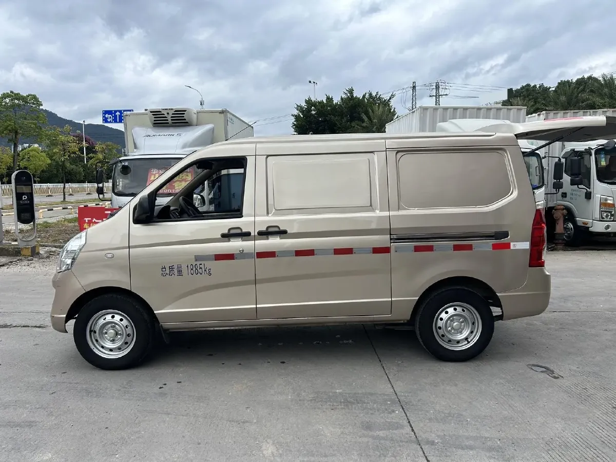 2021 ChangAn KuaYue KuaYueZhe D5 1.8L 125HP L4 5MT,autocango,china used car exporter,china ev exporter,chinese used car exporter,chinese used ev exporter