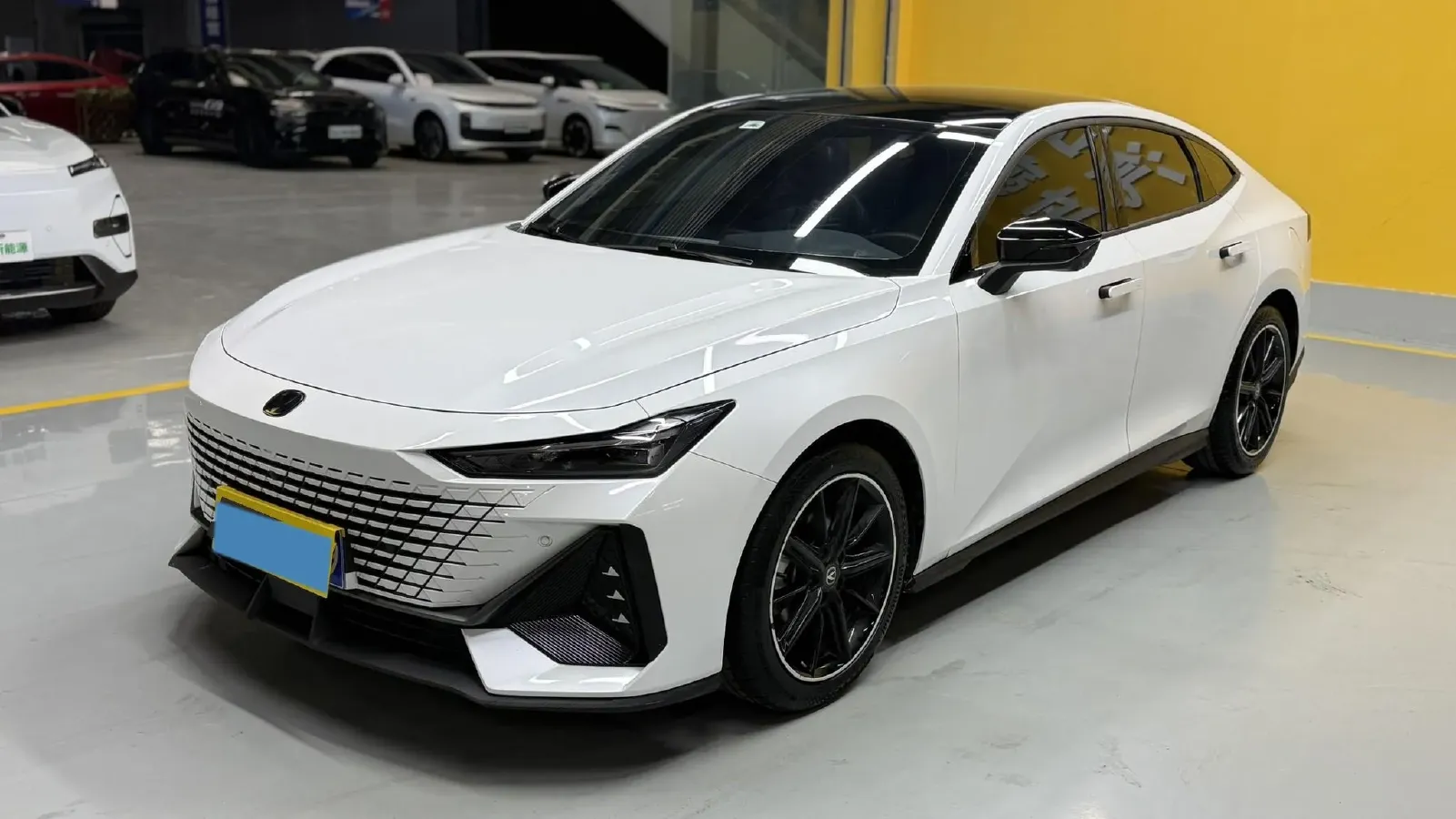 2022 ChangAn UNI-V 1.5T 188HP L4 7DCT,autocango,china used car exporter,china ev exporter,chinese used car exporter,chinese used ev exporter