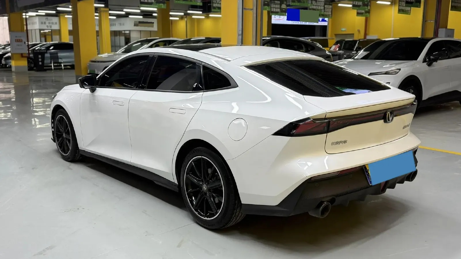 2022 ChangAn UNI-V 1.5T 188HP L4 7DCT,autocango,china used car exporter,china ev exporter,chinese used car exporter,chinese used ev exporter