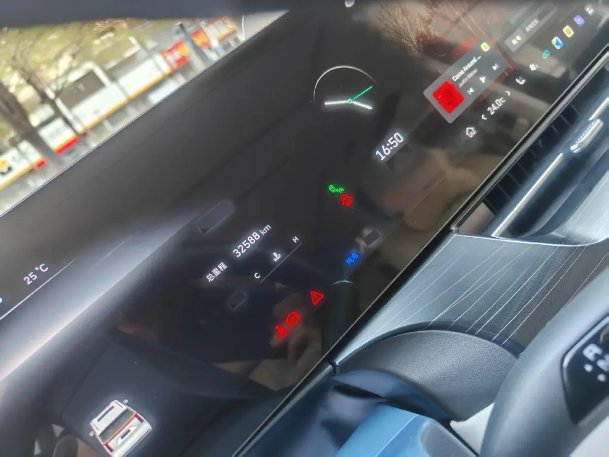 2024 Voyah ZhuiGuang 1.5T 136HP L4 PHEV 43KWH,autocango,china used car exporter,china ev exporter,chinese used car exporter,chinese used ev exporter