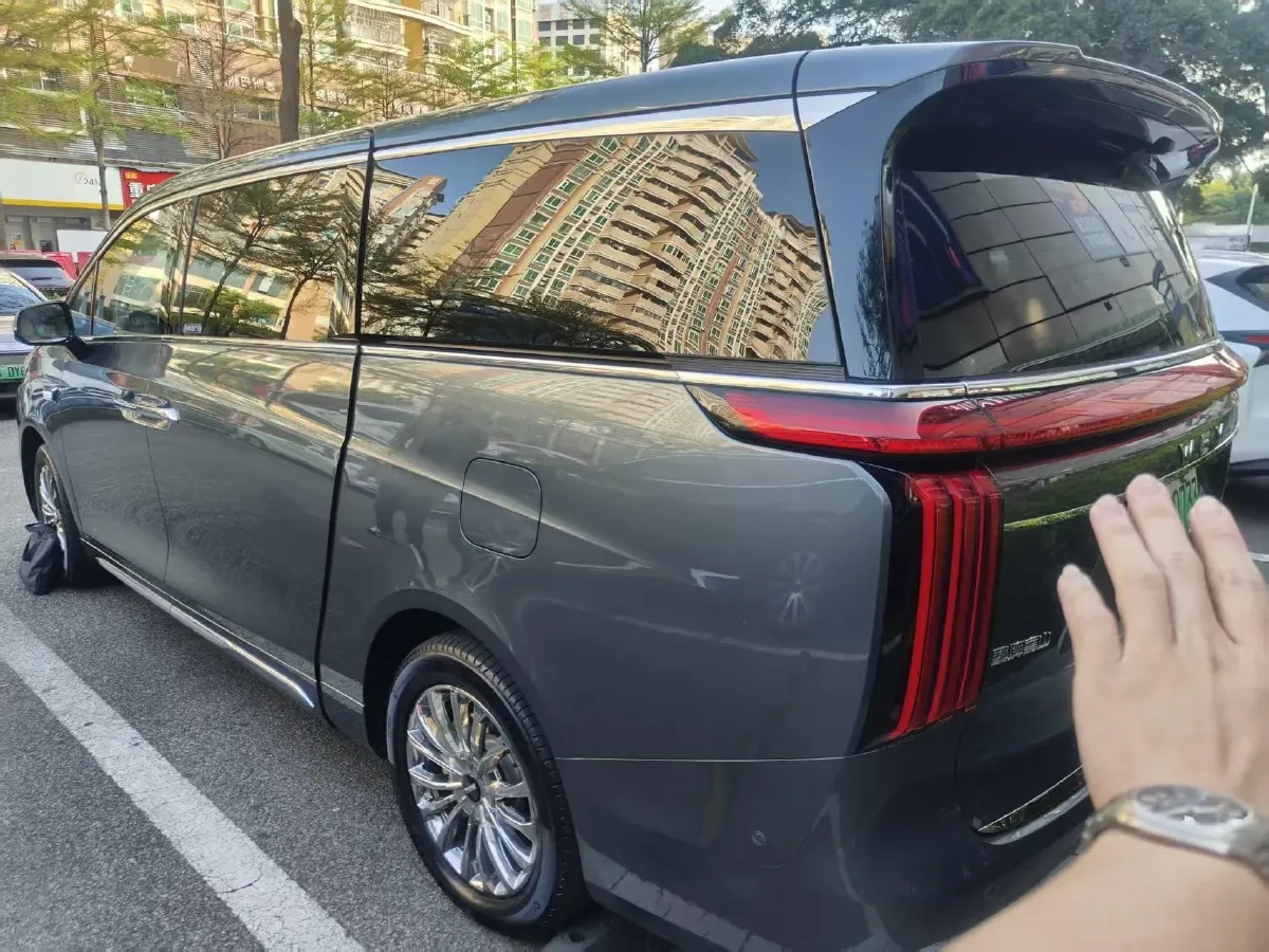 2024 Voyah ZhuiGuang 1.5T 136HP L4 PHEV 43KWH,autocango,china used car exporter,china ev exporter,chinese used car exporter,chinese used ev exporter