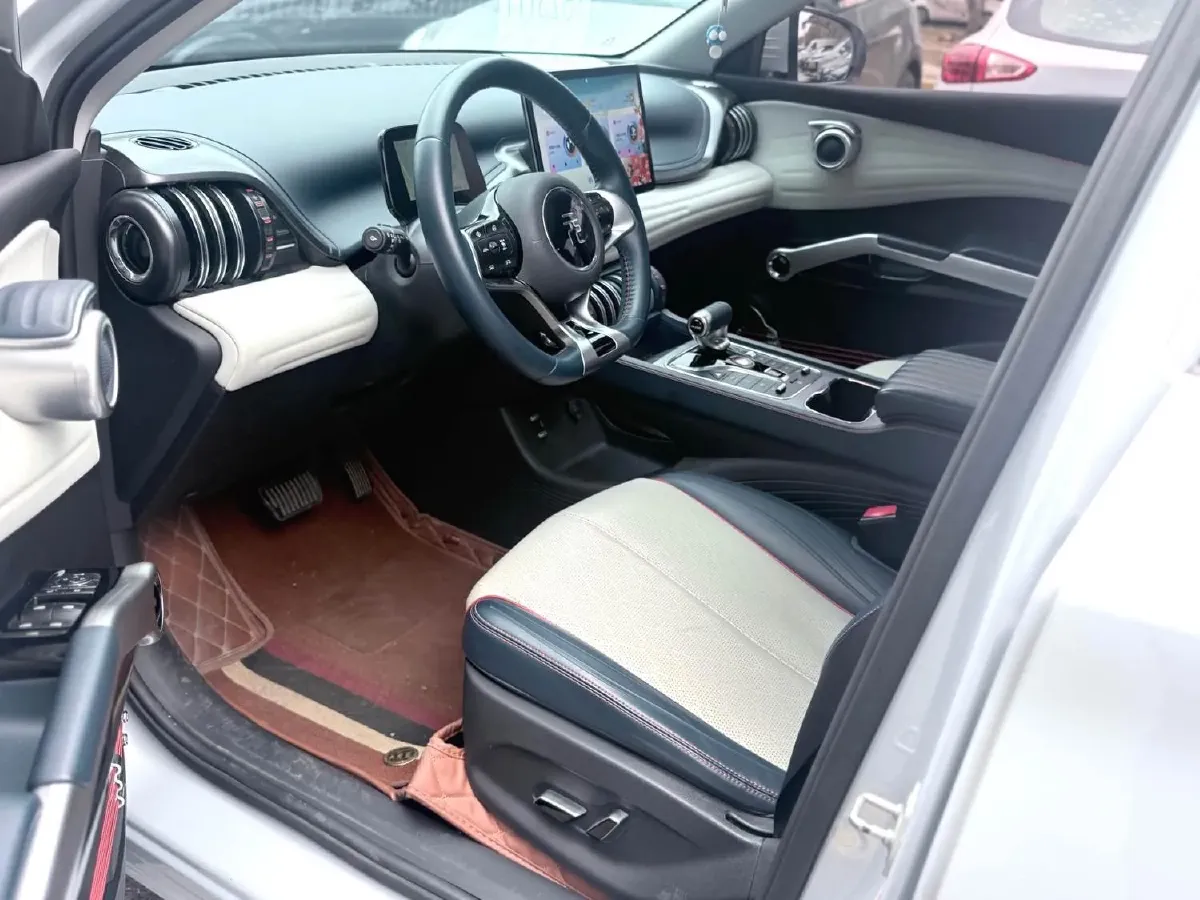 2022 Roewe RX5 MAX 1.5T 181HP L4 6AT,autocango,china used car exporter,china ev exporter,chinese used car exporter,chinese used ev exporter