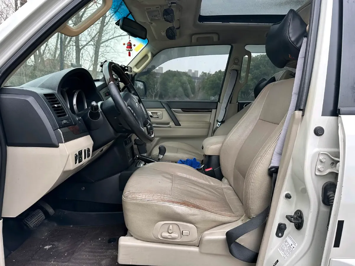 2017 Honda Jade 1.8L 141HP L4 5AT,autocango,china used car exporter,china ev exporter,chinese used car exporter,chinese used ev exporter