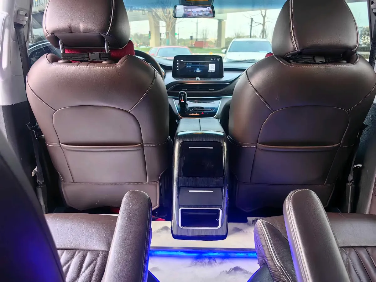 2022 Buick GL8 2.0T 237HP L4 9AT,autocango,china used car exporter,china ev exporter,chinese used car exporter,chinese used ev exporter