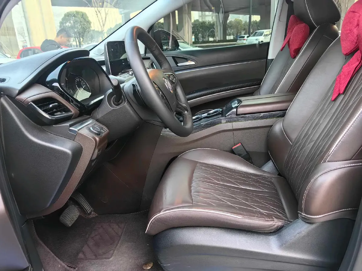 2022 Buick GL8 2.0T 237HP L4 9AT,autocango,china used car exporter,china ev exporter,chinese used car exporter,chinese used ev exporter