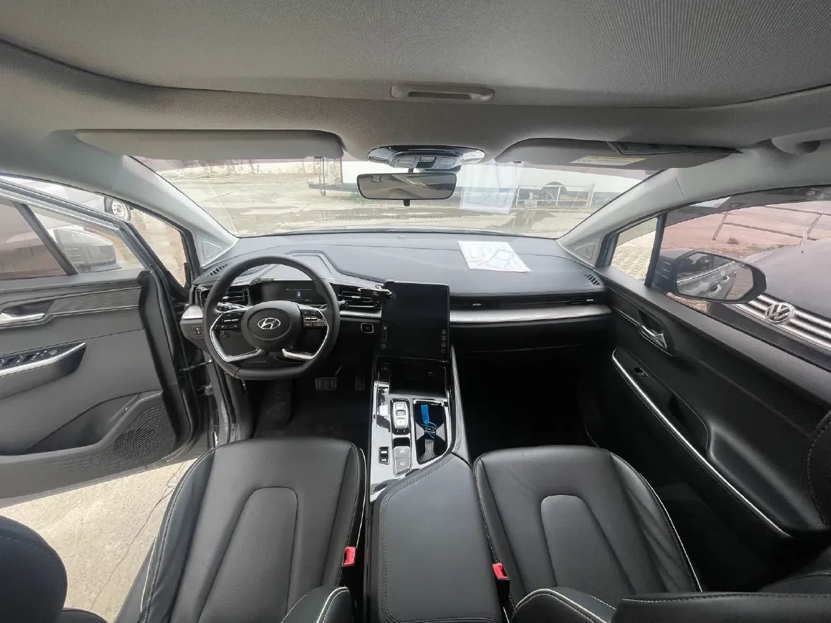 2022 Hyundai Custo 1.5T 170HP L4 8AT,autocango,china used car exporter,china ev exporter,chinese used car exporter,chinese used ev exporter