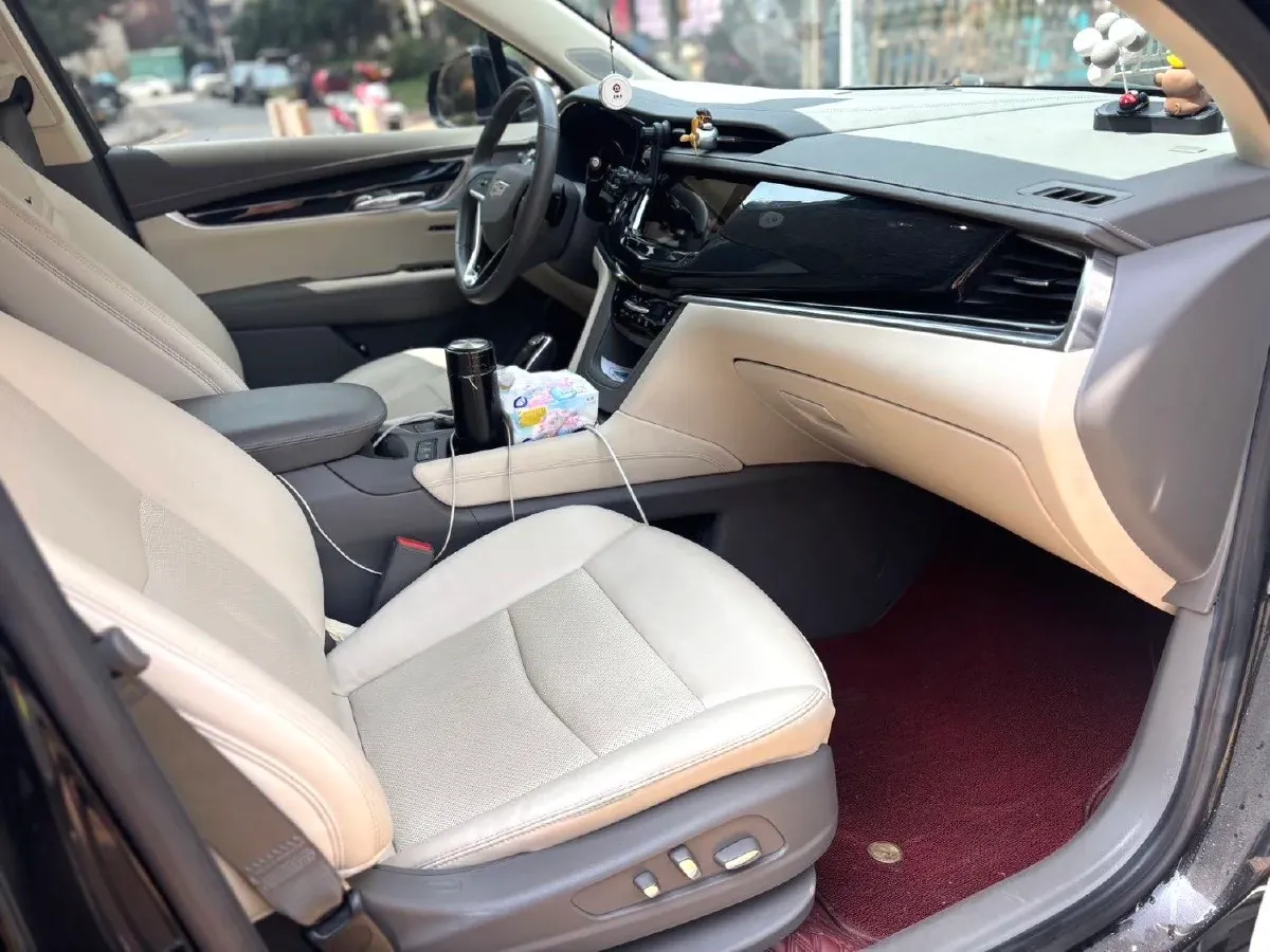 2022 Cadillac XT6 2.0T 237HP L4 9AT,autocango,china used car exporter,china ev exporter,chinese used car exporter,chinese used ev exporter