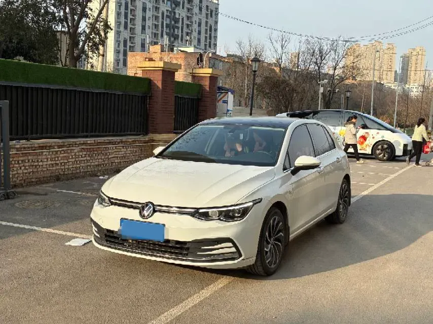 2023 Volkswagen Golf 1.4T 150HP L4 7DCT,autocango,china used car exporter,china ev exporter,chinese used car exporter,chinese used ev exporter
