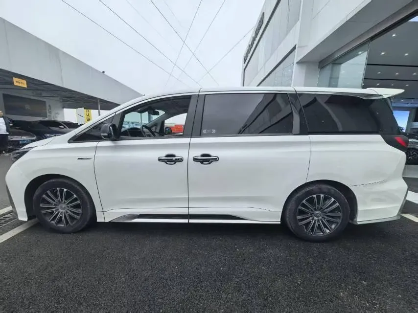 2021 GAC Trumpchi M8 2.0T 252HP L4 8AT,autocango,china used car exporter,china ev exporter,chinese used car exporter,chinese used ev exporter