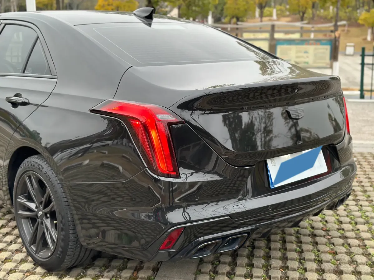 2021 Cadillac CT4 2.0T 237HP L4 8AT,autocango,china used car exporter,china ev exporter,chinese used car exporter,chinese used ev exporter