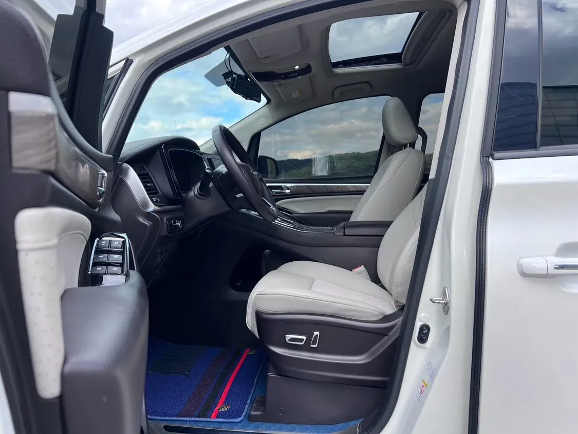 2021 GAC Trumpchi M8 2.0T 252HP L4 8AT,autocango,china used car exporter,china ev exporter,chinese used car exporter,chinese used ev exporter