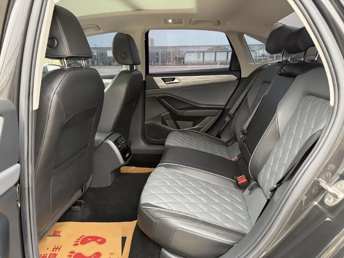 2023 Volkswagen Sagitar 1.2T 116HP L4 7DCT,autocango,china used car exporter,china ev exporter,chinese used car exporter,chinese used ev exporter