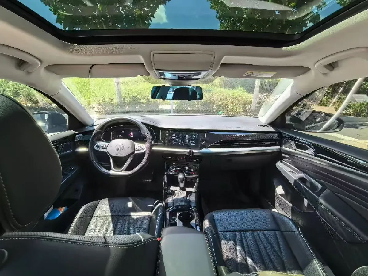 2022 Xpeng P7 BEV 60.2KWH,autocango,china used car exporter,china ev exporter,chinese used car exporter,chinese used ev exporter