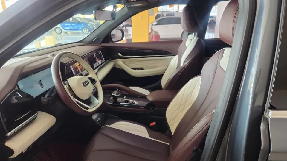 2021 Geely Monjaro 2.0T 218HP L4 7DCT,autocango,china used car exporter,china ev exporter,chinese used car exporter,chinese used ev exporter