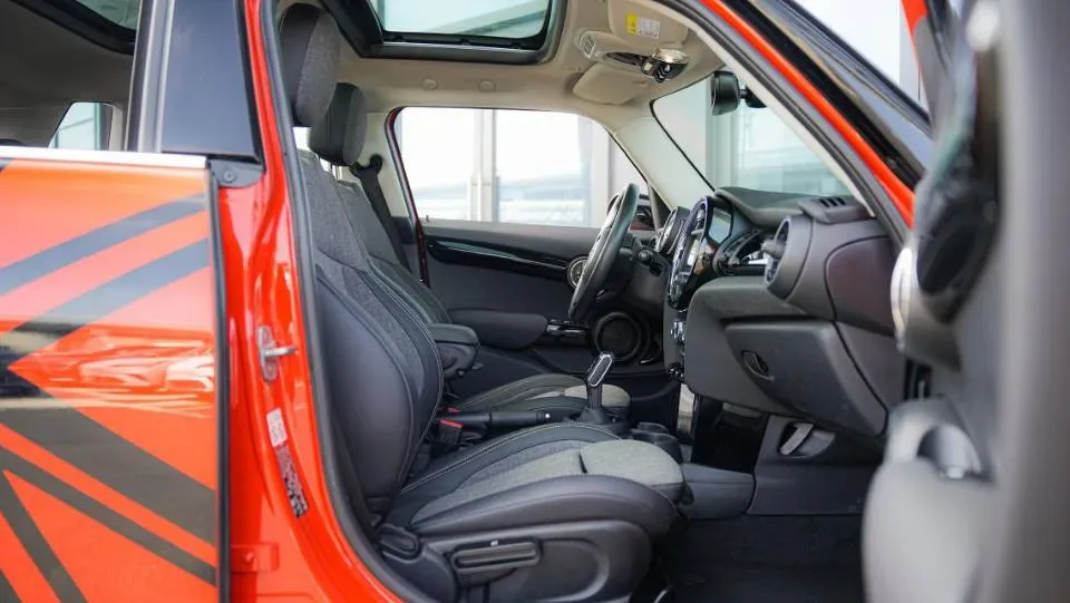 2020 MINI MINI 1.5T 136HP L3 7DCT,autocango,china used car exporter,china ev exporter,chinese used car exporter,chinese used ev exporter