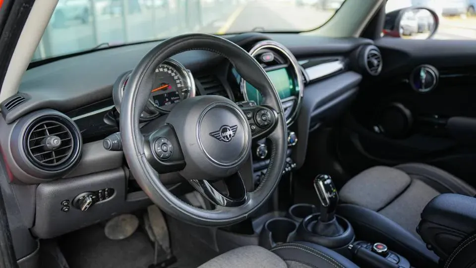 2020 MINI MINI 1.5T 136HP L3 7DCT,autocango,china used car exporter,china ev exporter,chinese used car exporter,chinese used ev exporter