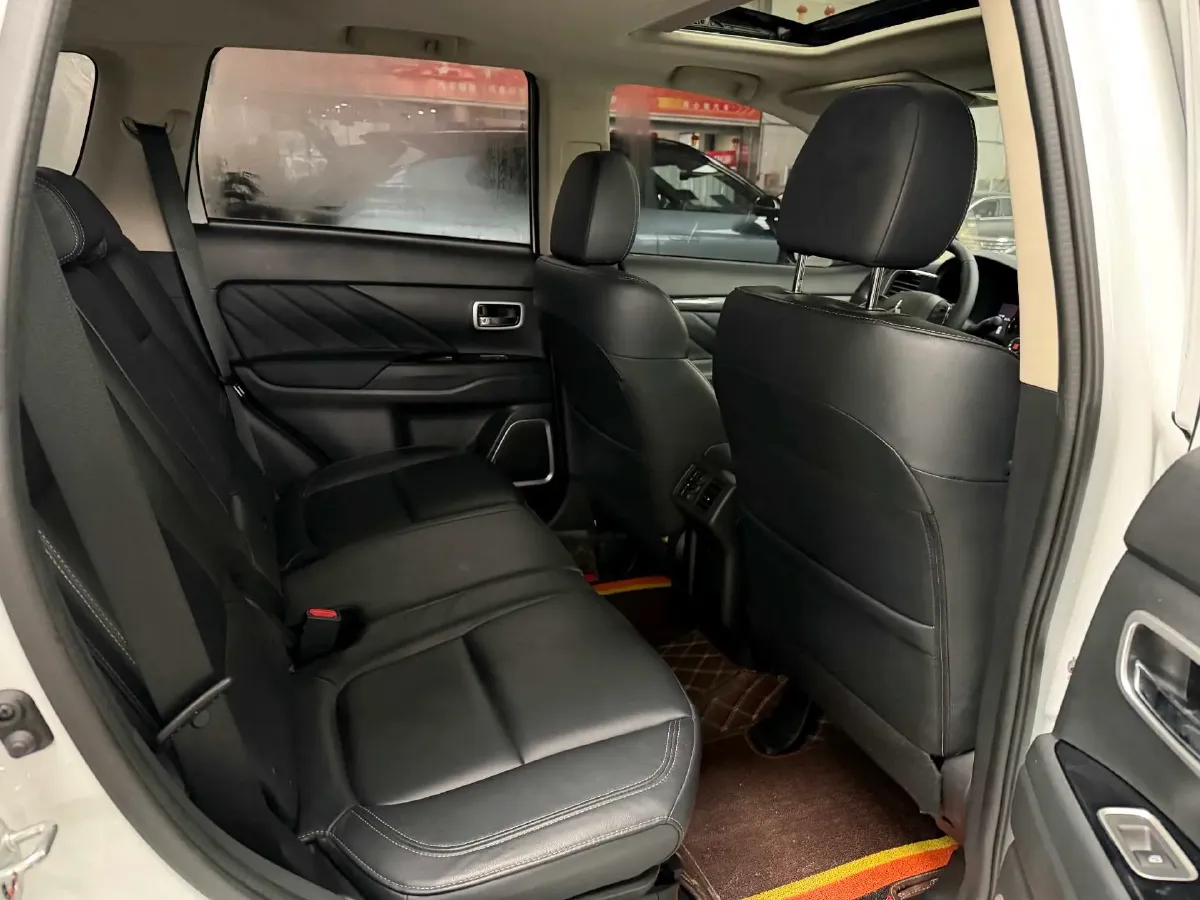 2019 Mitsubishi Outlander 2.0L 166HP L4 CVT,autocango,china used car exporter,china ev exporter,chinese used car exporter,chinese used ev exporter