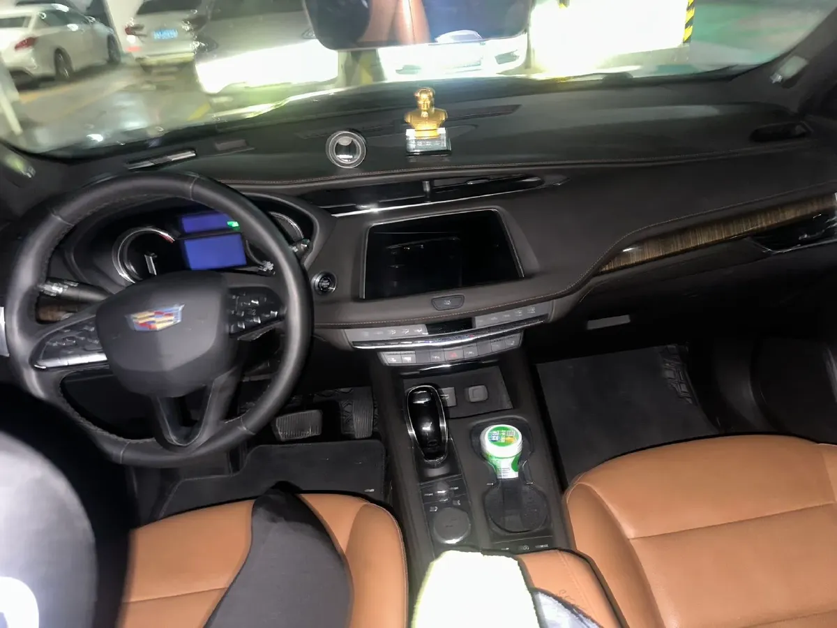 2022 Cadillac XT4 2.0T 237HP L4 9AT,autocango,china used car exporter,china ev exporter,chinese used car exporter,chinese used ev exporter