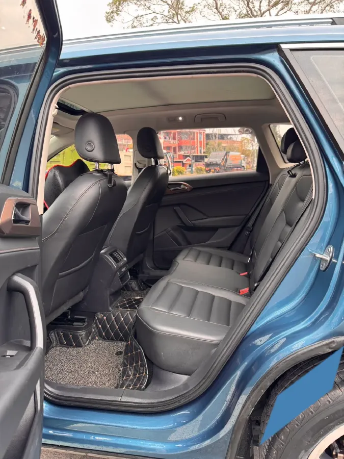 2019 MINI MINI 1.5T 102HP L3 7DCT,autocango,china used car exporter,china ev exporter,chinese used car exporter,chinese used ev exporter