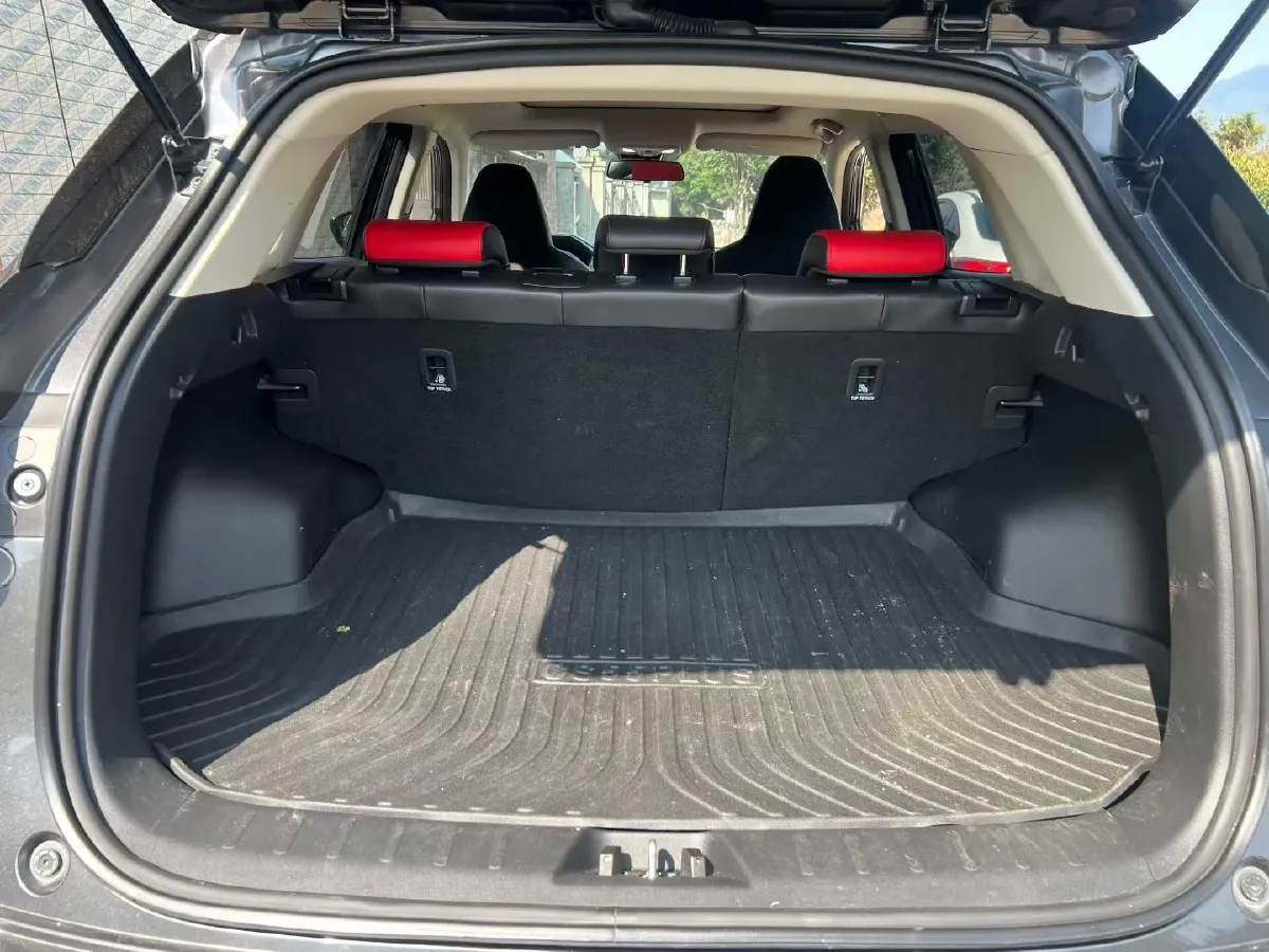 2022 ChangAn Oshan X7 Plus 1.5T 188HP L4 7DCT,autocango,china used car exporter,china ev exporter,chinese used car exporter,chinese used ev exporter