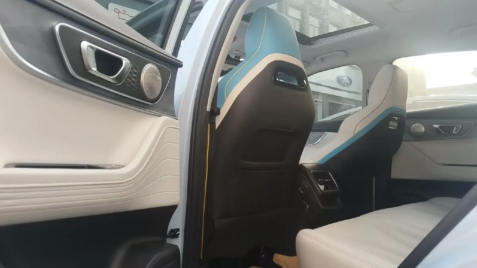 2022 Chery Omoda 1.6T 197HP L4 7DCT,autocango,china used car exporter,china ev exporter,chinese used car exporter,chinese used ev exporter