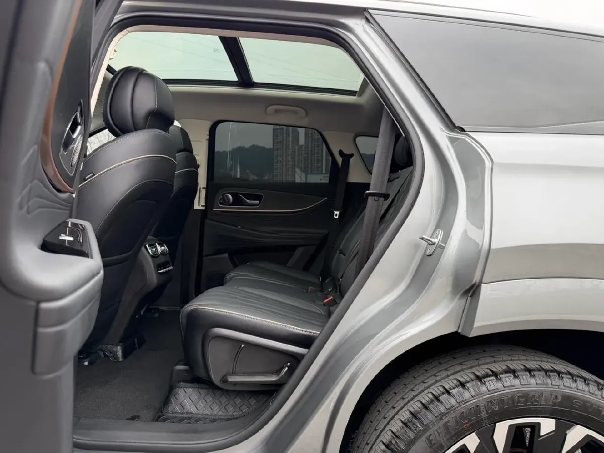 2023 Chery Tiggo 9 2.0T 261HP L4 7DCT,autocango,china used car exporter,china ev exporter,chinese used car exporter,chinese used ev exporter