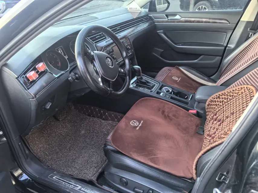 2018 Volkswagen Magotan 1.8T 180HP L4 7DCT,autocango,china used car exporter,china ev exporter,chinese used car exporter,chinese used ev exporter