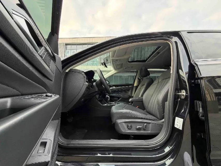 2021 Volkswagen Passat 1.4T 150HP L4 7DCT,autocango,china used car exporter,china ev exporter,chinese used car exporter,chinese used ev exporter