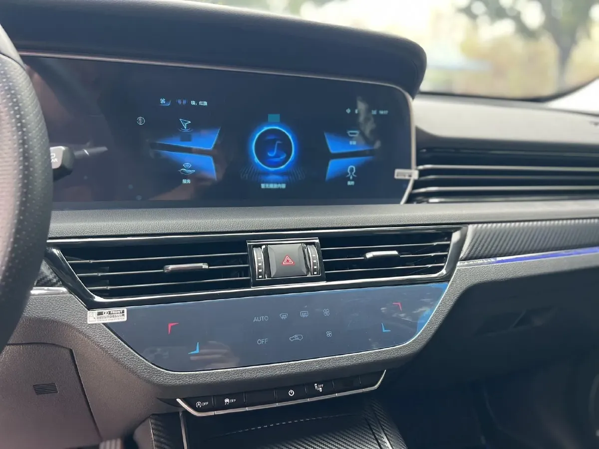 2022 HongQi HS5 2.0T 224HP L4 6AT,autocango,china used car exporter,china ev exporter,chinese used car exporter,chinese used ev exporter