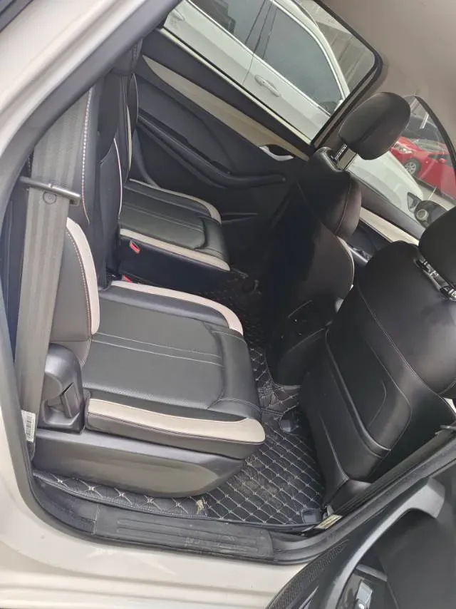 2019 BaoJun 360 1.5L 105HP L4 CVT,autocango,china used car exporter,china ev exporter,chinese used car exporter,chinese used ev exporter