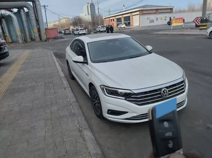 2019 Jeep Renegade 1.3T 173HP L4 7DCT,autocango,china used car exporter,china ev exporter,chinese used car exporter,chinese used ev exporter