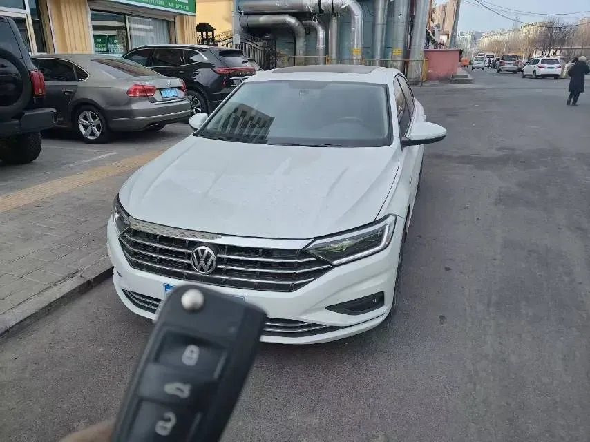 2019 Jeep Renegade 1.3T 173HP L4 7DCT,autocango,china used car exporter,china ev exporter,chinese used car exporter,chinese used ev exporter