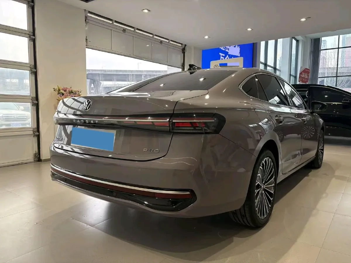 2025 Volkswagen Passat 2.0T 220HP L4 7DCT,autocango,china used car exporter,china ev exporter,chinese used car exporter,chinese used ev exporter