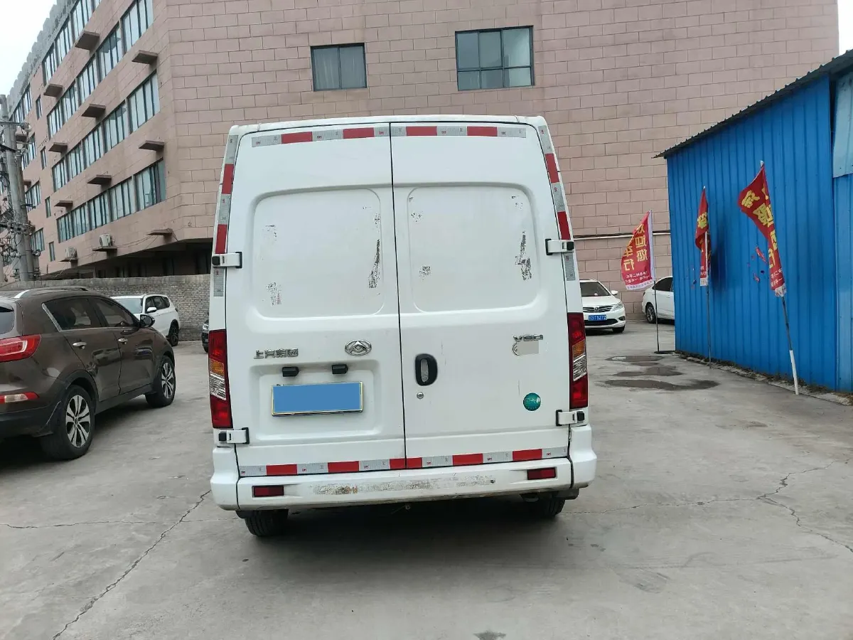 2023 MAXUS XinTu V80 2.0T 127HP L4 6MT,autocango,china used car exporter,china ev exporter,chinese used car exporter,chinese used ev exporter