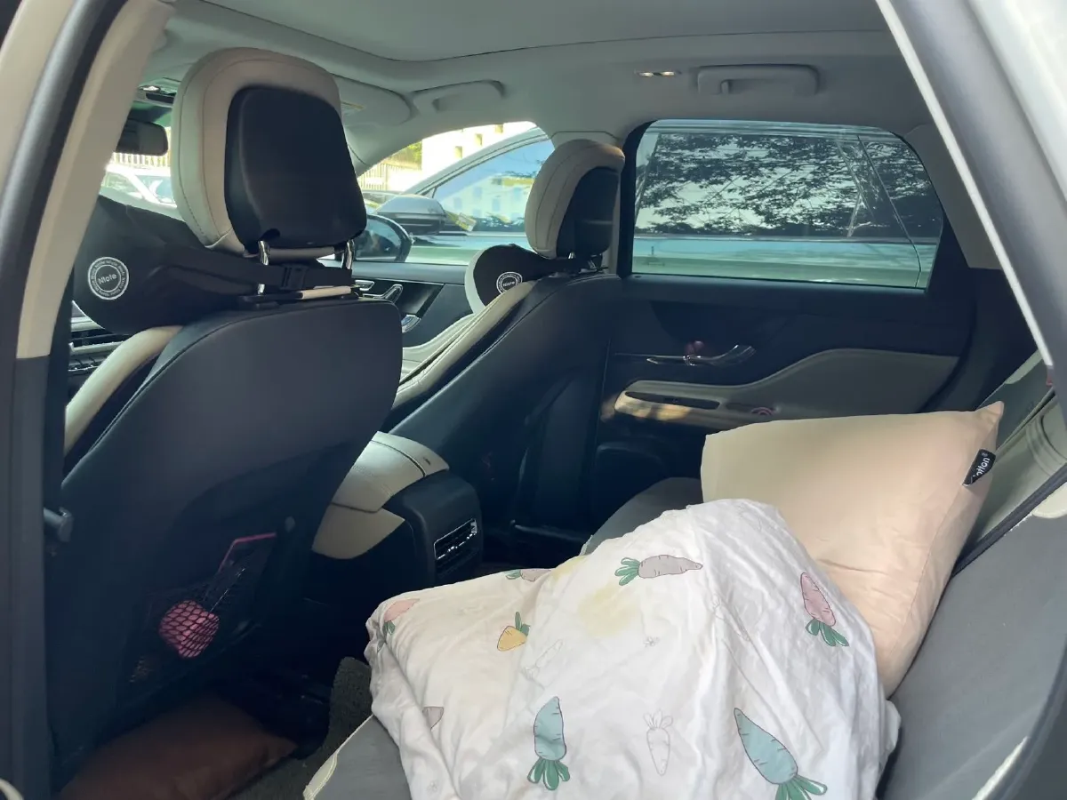 2023 Lincoln Corsair 2.0T 261HP L4 8AT,autocango,china used car exporter,china ev exporter,chinese used car exporter,chinese used ev exporter