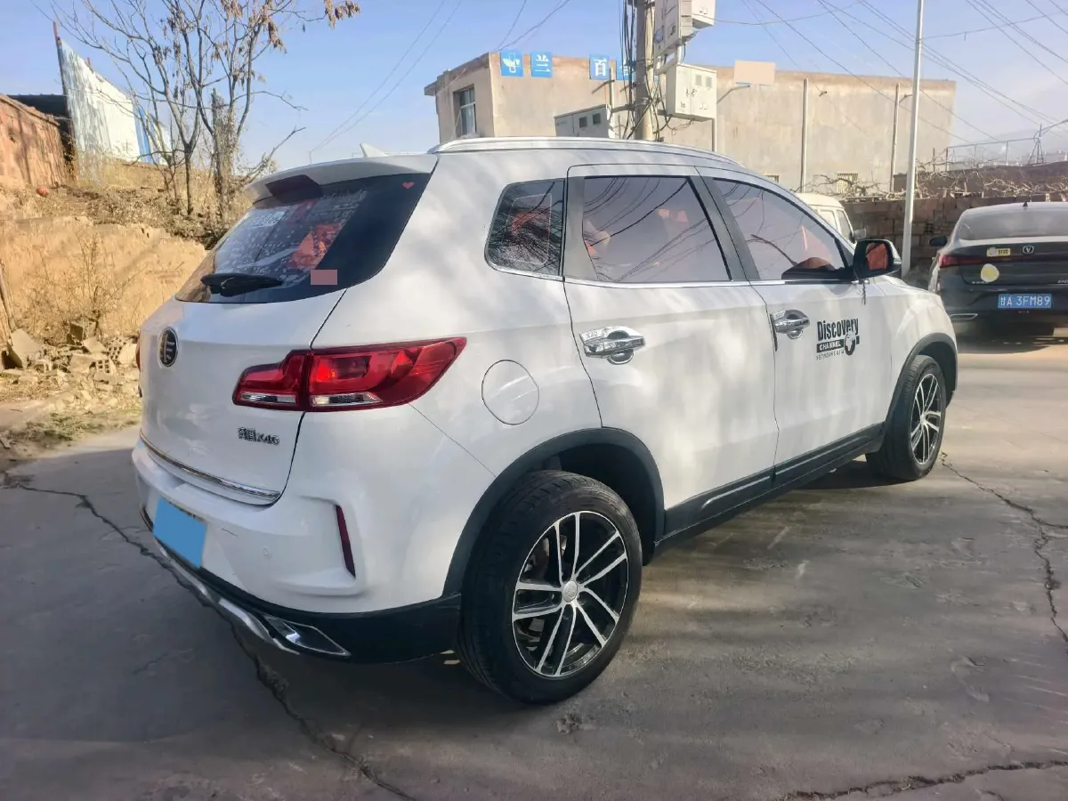 2017 Bestune X40 1.6L 114HP L4 6AT,autocango,china used car exporter,china ev exporter,chinese used car exporter,chinese used ev exporter