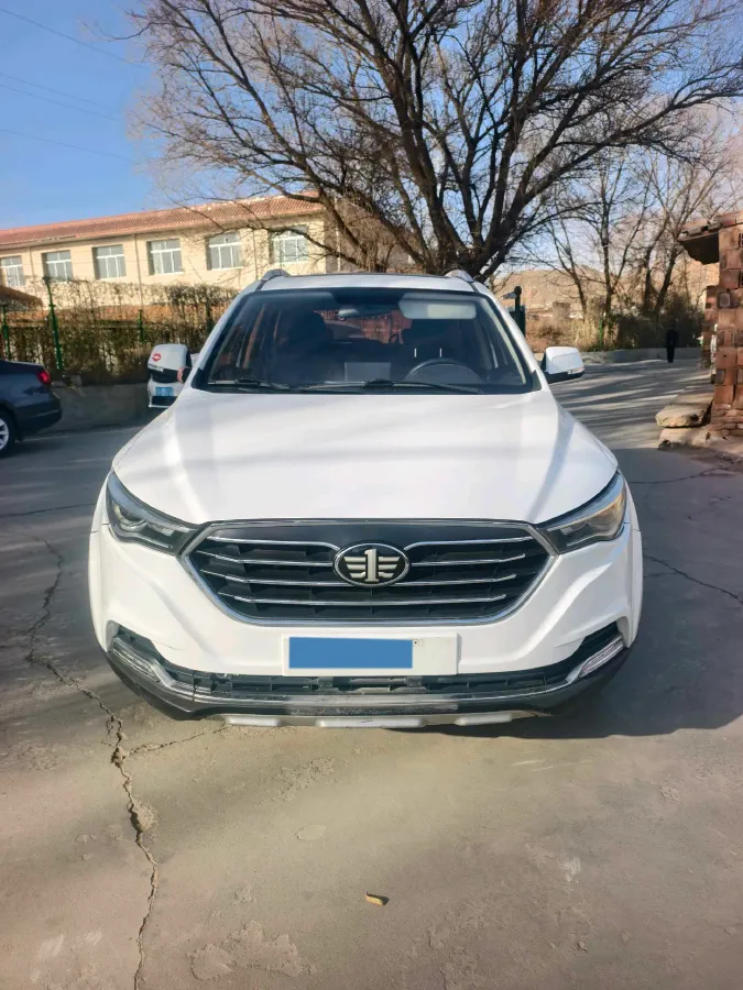 2017 Bestune X40 1.6L 114HP L4 6AT,autocango,china used car exporter,china ev exporter,chinese used car exporter,chinese used ev exporter