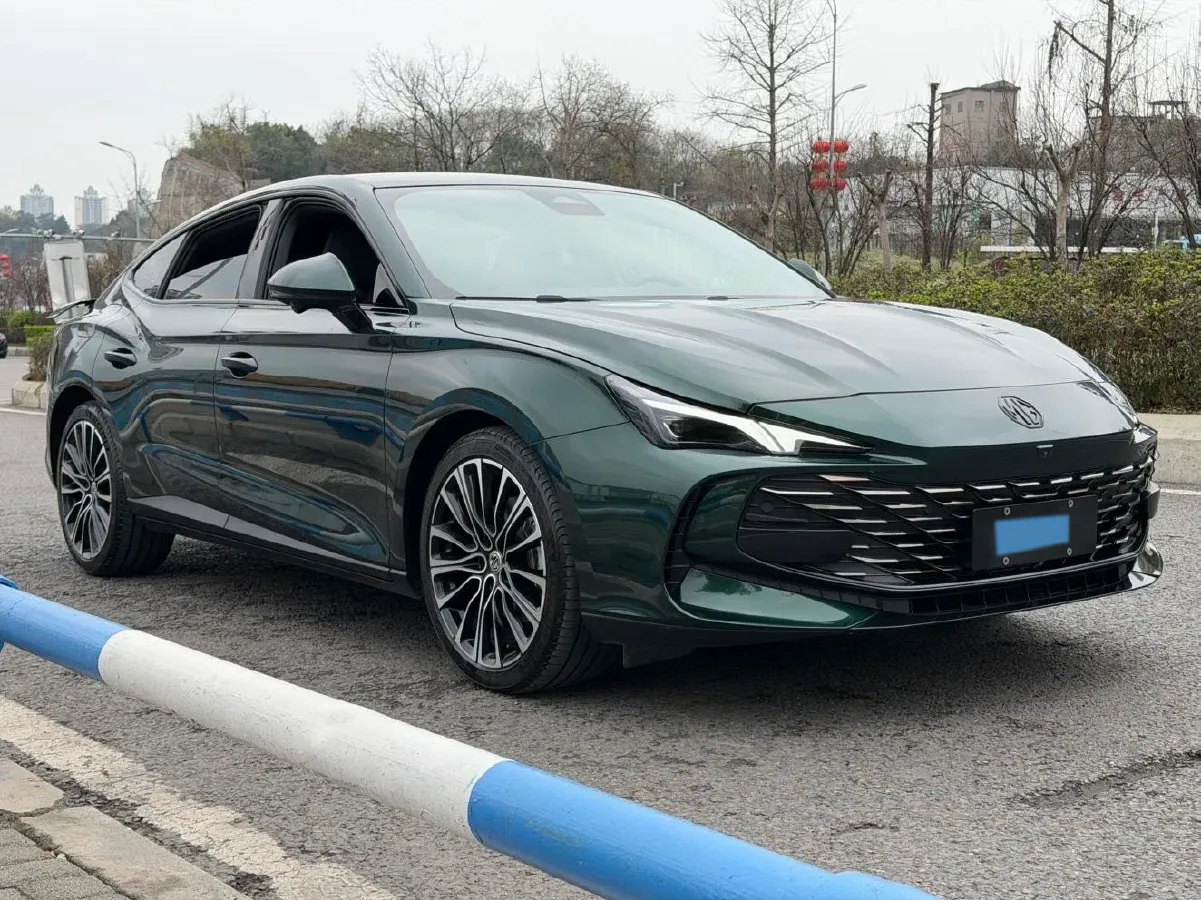 2023 MG 7 1.5T 188HP L4 7DCT,autocango,china used car exporter,china ev exporter,chinese used car exporter,chinese used ev exporter