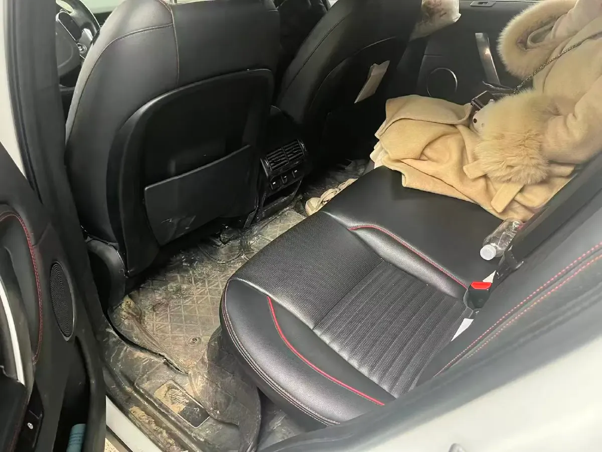 2020 Land Rover Discovery Sport 2.0T 249HP L4 9AT,autocango,china used car exporter,china ev exporter,chinese used car exporter,chinese used ev exporter