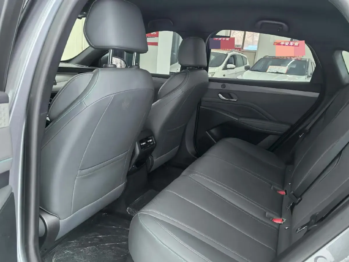 2025 BYD Seal05 DM-i 1.5L 101HP L4 E-CVT PHEV 7.68KWH,autocango,china used car exporter,china ev exporter,chinese used car exporter,chinese used ev exporter