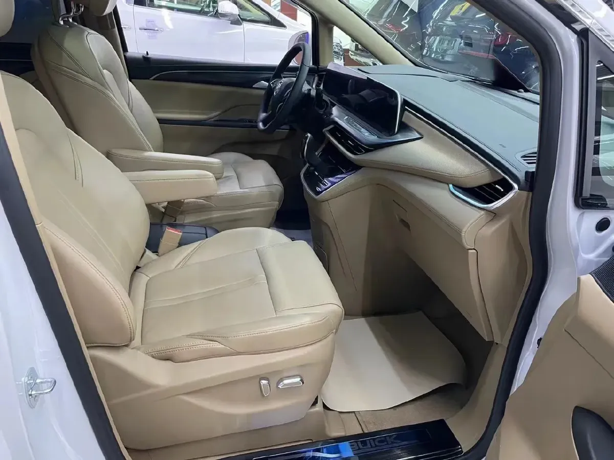 2021 Buick GL8 2.0T 237HP L4 9AT,autocango,china used car exporter,china ev exporter,chinese used car exporter,chinese used ev exporter