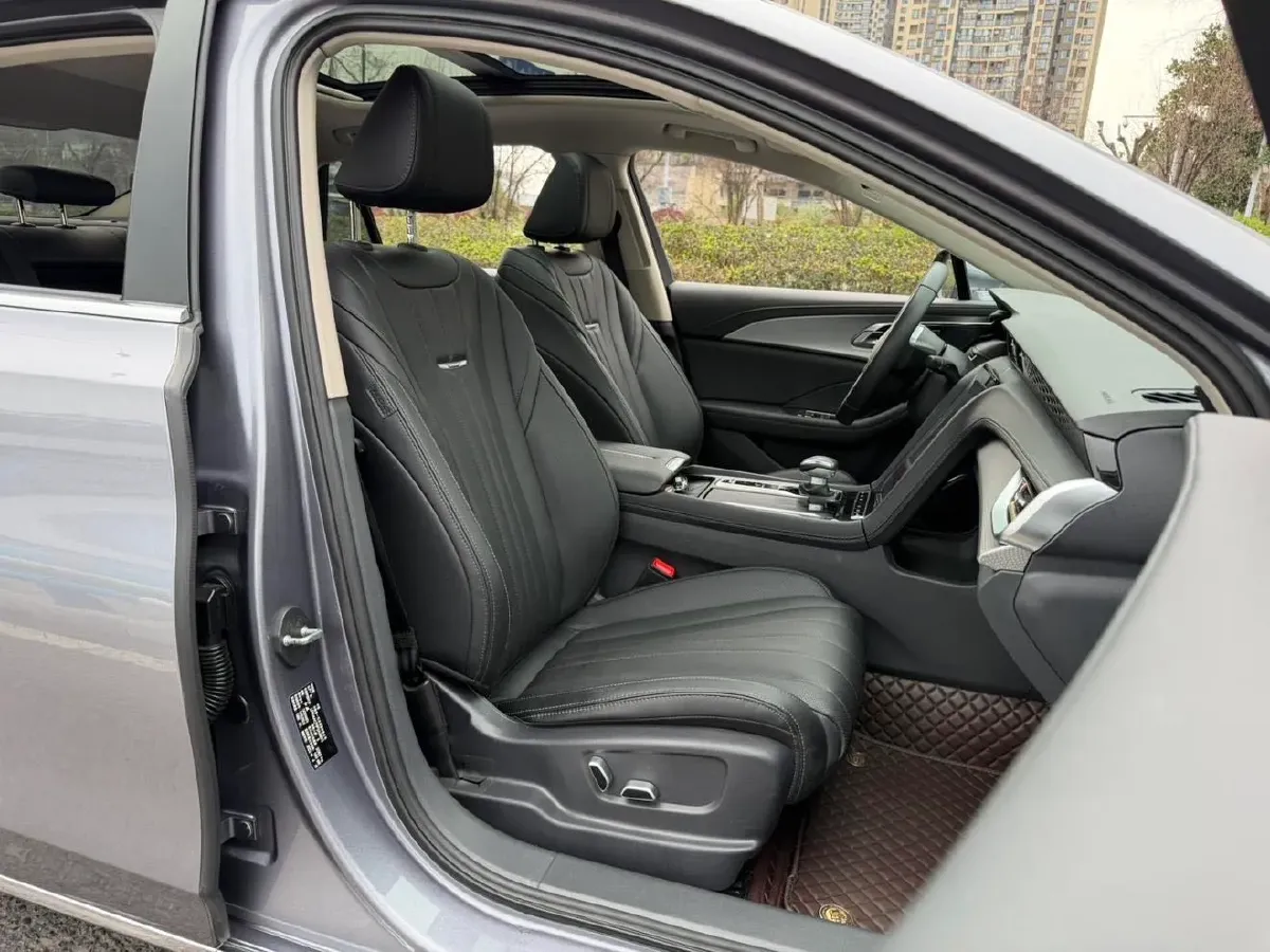 2023 HongQi H5 2.0T 224HP L4 8AT,autocango,china used car exporter,china ev exporter,chinese used car exporter,chinese used ev exporter