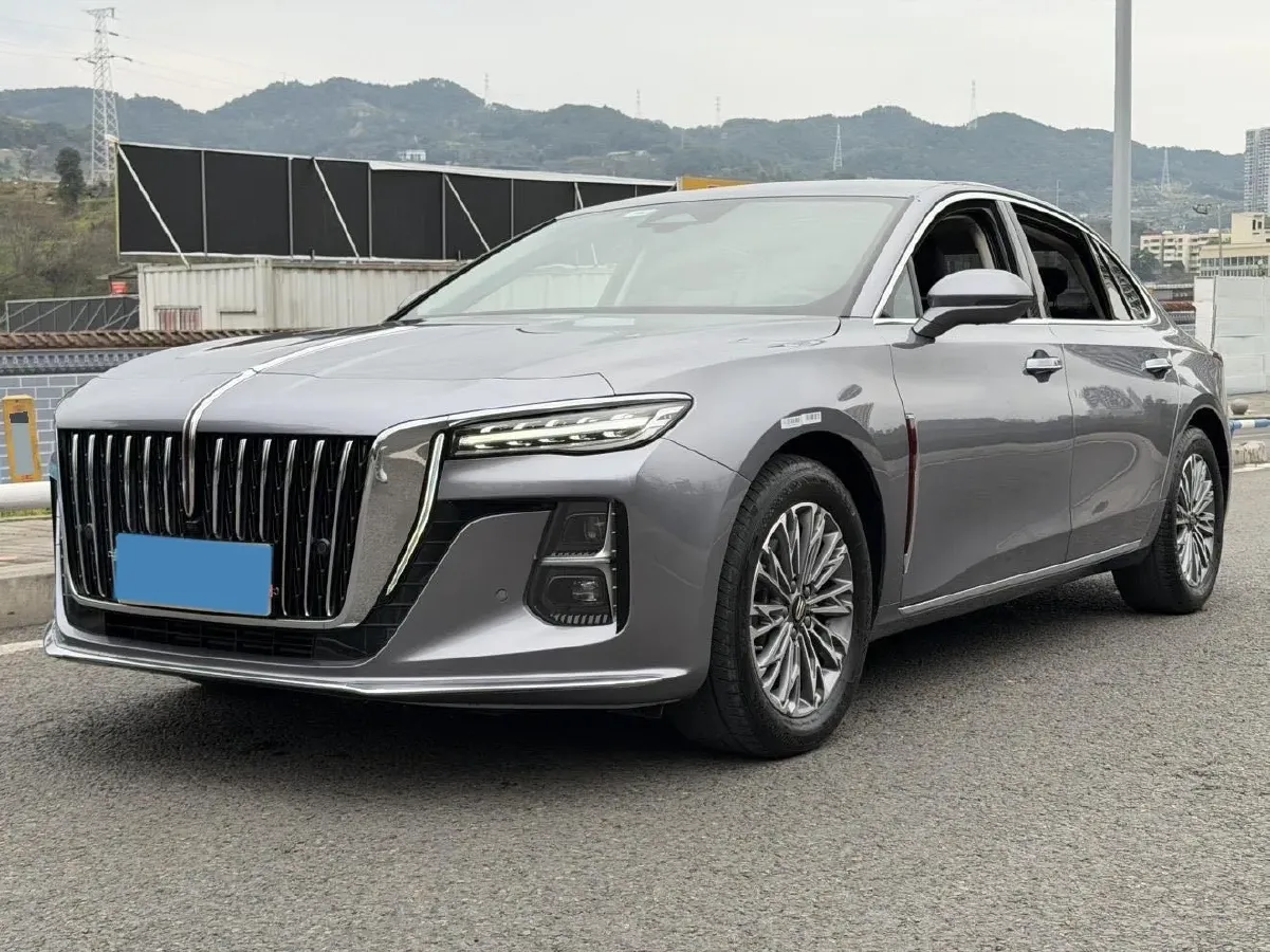 2023 HongQi H5 2.0T 224HP L4 8AT,autocango,china used car exporter,china ev exporter,chinese used car exporter,chinese used ev exporter